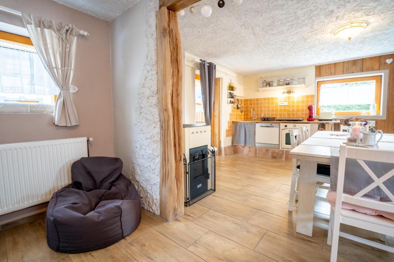 Guest House Pr' Cut Zirovnica Екстериор снимка