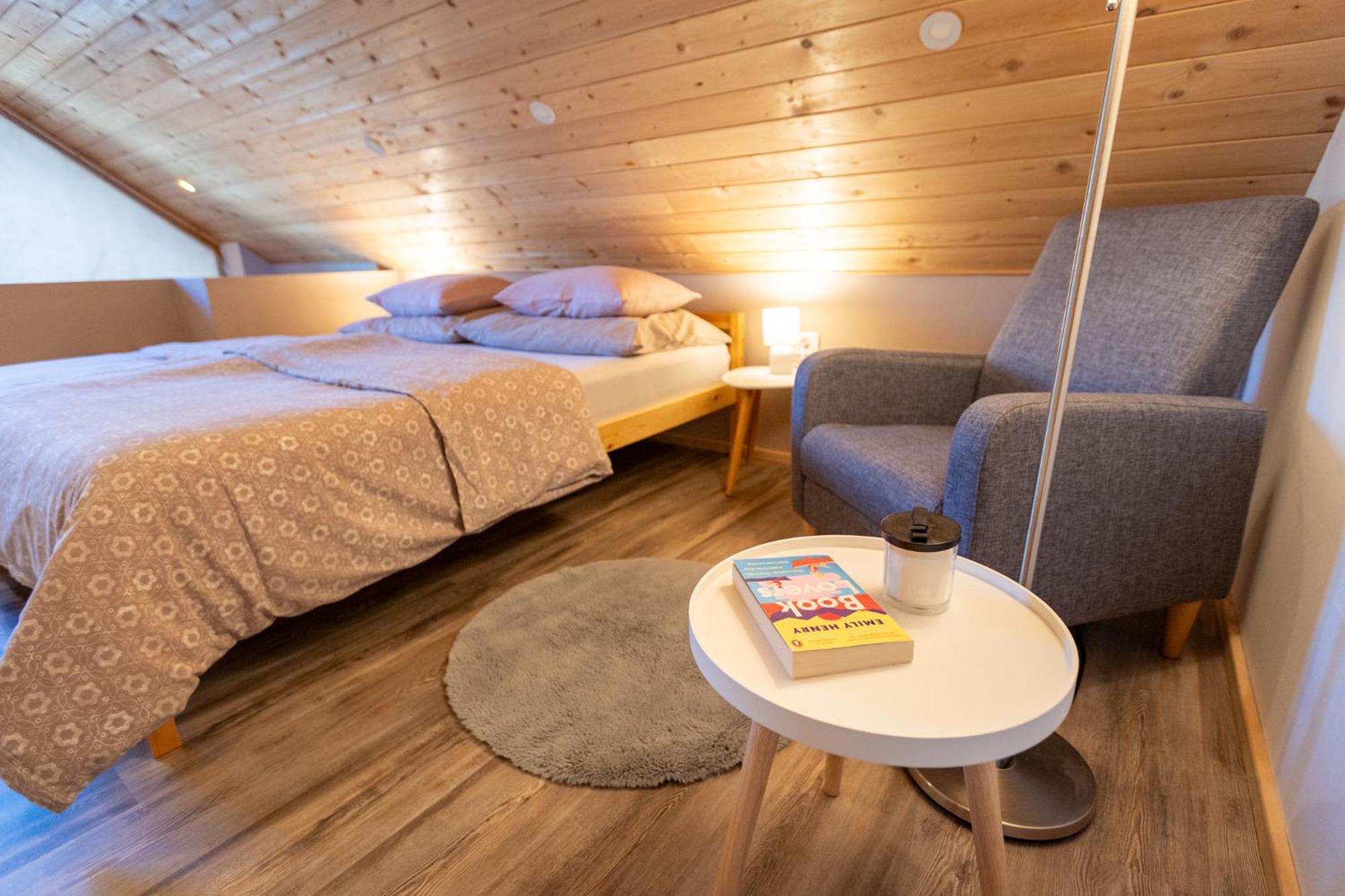 Guest House Pr' Cut Zirovnica Екстериор снимка