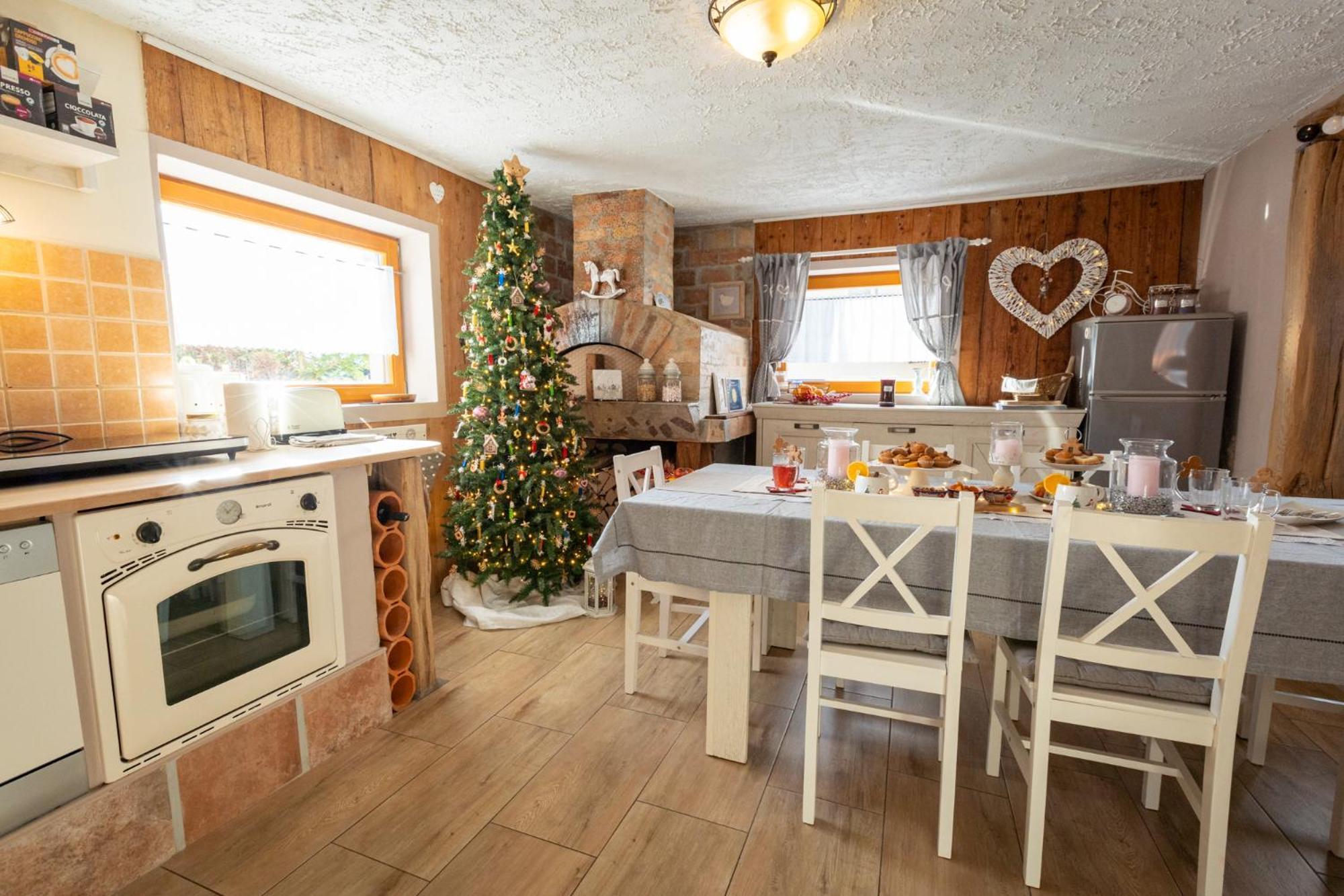 Guest House Pr' Cut Zirovnica Екстериор снимка