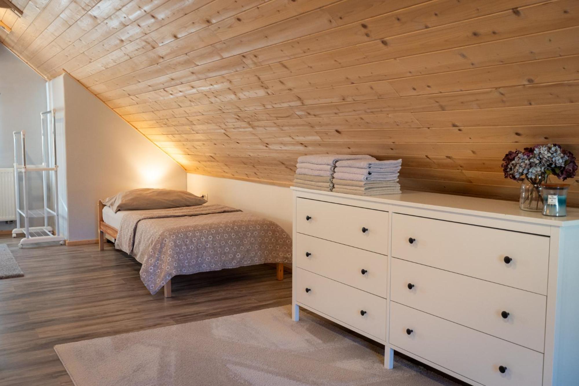 Guest House Pr' Cut Zirovnica Екстериор снимка