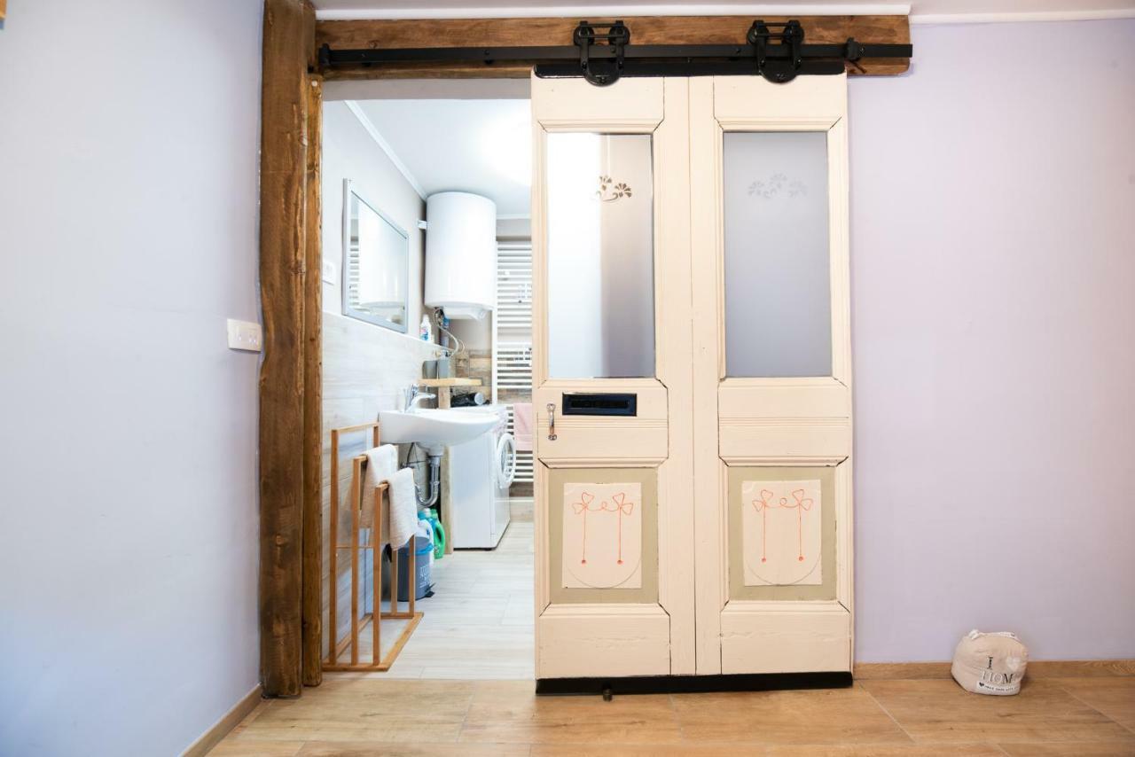 Guest House Pr' Cut Zirovnica Екстериор снимка